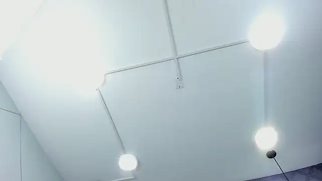 ThaliaCross online show from 09-15-25, 07:47