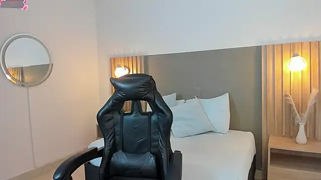 emma fhox online show from 10-02-25, 02:26