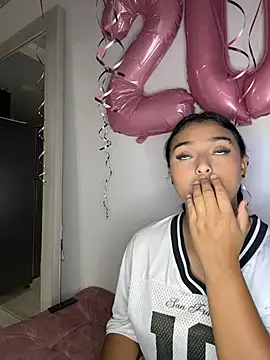 nicolexxaleja online show from 06-27-26, 03:12