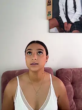 nicolexxaleja online show from 04-30-26, 01:51
