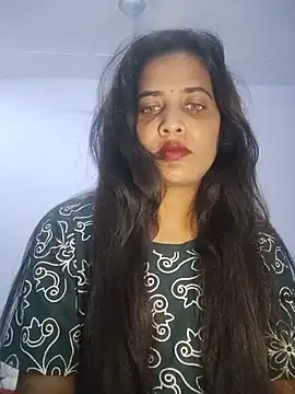 cute radhikaa online show from 05-31-26, 07:14