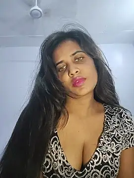 cute radhikaa online show from 06-14-26, 07:53