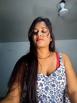 cute radhikaa online show from 04-03-26, 05:52