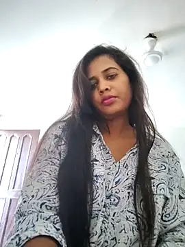cute radhikaa online show from 04-18-26, 09:55