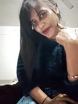 cute radhikaa online show from 11-28-25, 02:28