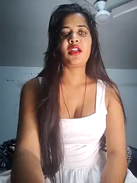 Snapshot of cute_radhikaa chatting on 02-08-26, 03:37 cute radhikaa online show from 02-08-26, 03:37