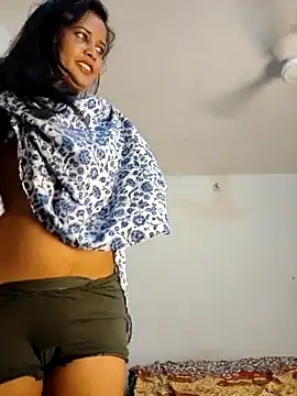 cute radhikaa online show from 04-05-26, 09:16