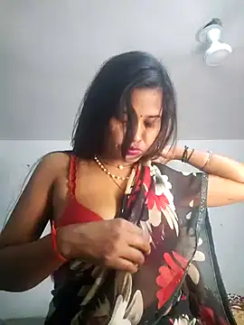 cute radhikaa online show from 04-13-26, 09:08