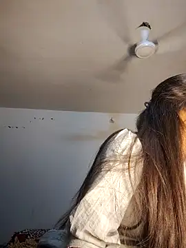 cute radhikaa online show from 04-09-26, 07:20