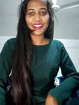 cute radhikaa online show from 01-11-26, 12:06