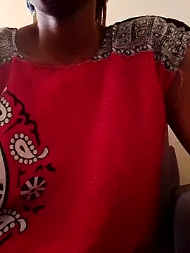 Snapshot of SeffieLucy chatting on 10-10-25, 08:26 SeffieLucy online show from 10-10-25, 08:26