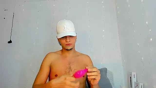 hot boy 04 online show from 03-09-26, 02:31