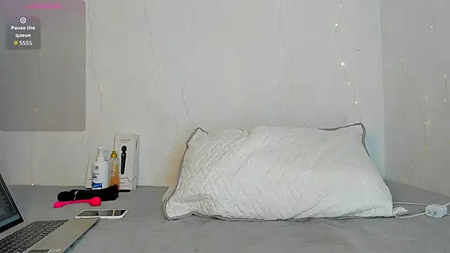 hot boy 04 online show from 03-20-26, 03:46