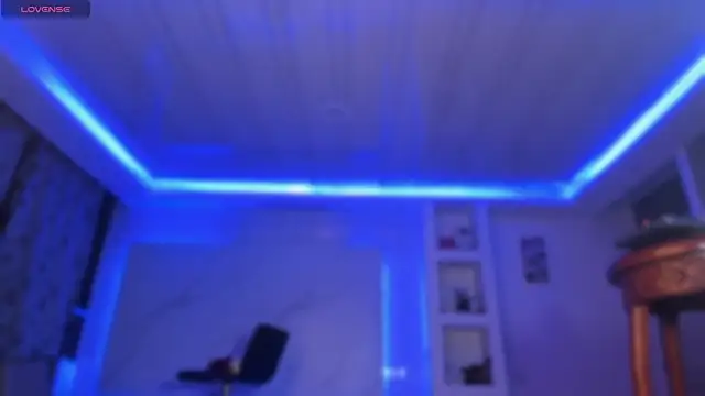 Snapshot of Chloe_cooperr chatting on 02-27-26, 05:07 Chloe cooperr online show from 02-27-26, 05:07