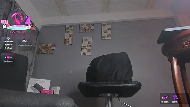 Chloe cooperr online show from 11-01-25, 09:25