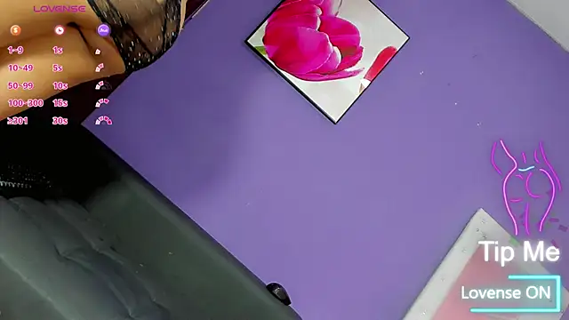 Valentina Horny777 online show from 10-08-25, 11:38