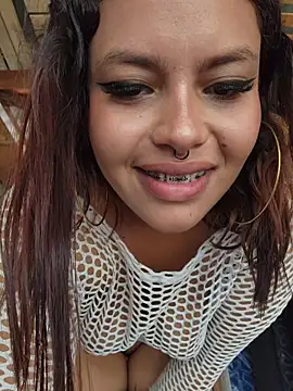 Yessica Lopezz online show from 04-26-26, 01:52