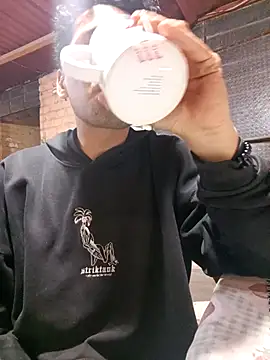 LecheDeSoya666 online show from 10-10-25, 04:02