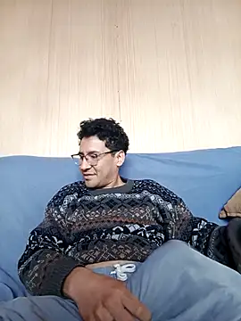 LecheDeSoya666 online show from 10-08-25, 02:51