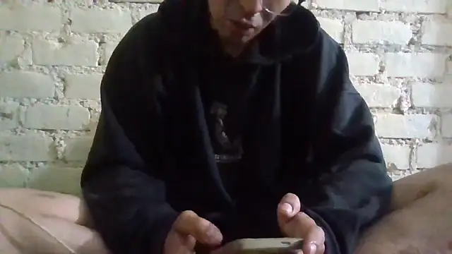 LecheDeSoya666 online show from 05-06-26, 08:57