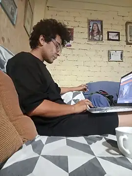 LecheDeSoya666 online show from 04-16-26, 04:46