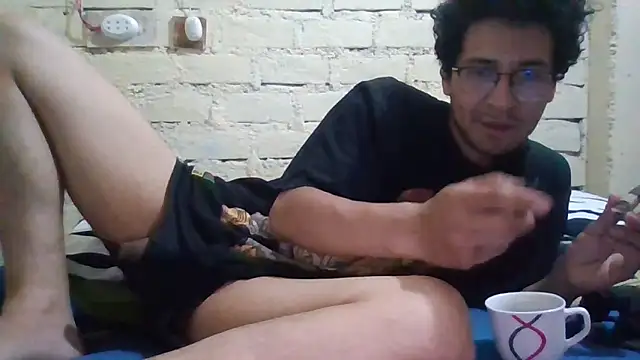 LecheDeSoya666 online show from 12-21-25, 01:41