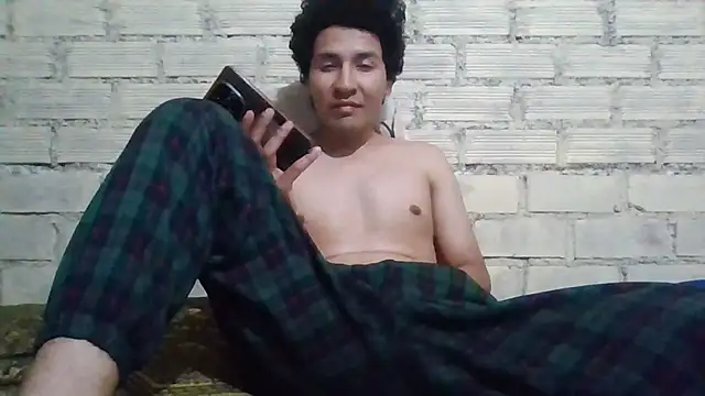 LecheDeSoya666 online show from 01-12-26, 05:03