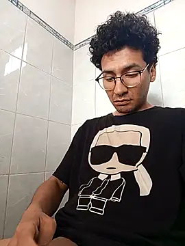 LecheDeSoya666 online show from 09-18-25, 09:07