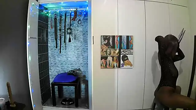 Snapshot of BaDSubMiss chatting on 09-23-25, 04:19 BaDSubMiss online show from 09-23-25, 04:19