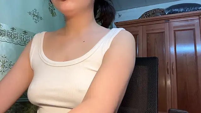 LinYi Office online show from 06-25-26, 05:45