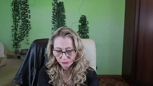 Snapshot of Habibi_Honeyy chatting on 02-05-26, 12:23 Habibi Honeyy online show from 02-05-26, 12:23