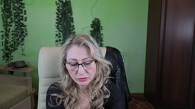 Snapshot of Habibi_Honeyy chatting on 01-18-26, 11:24 Habibi Honeyy online show from 01-18-26, 11:24