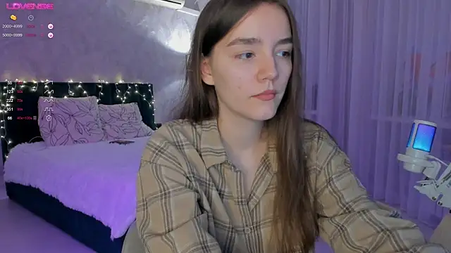 Snapshot of sweete_chantal chatting on 09-30-25, 05:08 sweete chantal online show from 09-30-25, 05:08