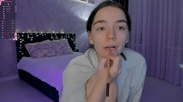 Snapshot of sweete_chantal chatting on 09-22-25, 05:08 sweete chantal online show from 09-22-25, 05:08