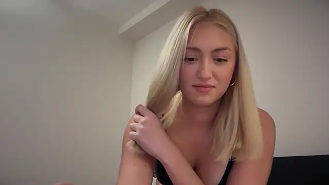 Kitty Swetty online show from 11-13-25, 05:17