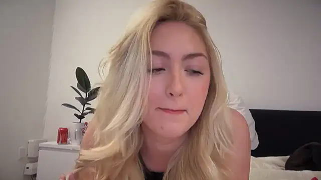 Kitty Swetty online show from 03-10-26, 09:30