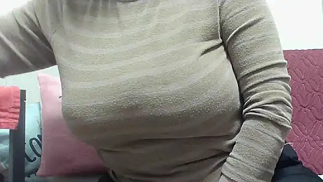 Snapshot of sexy_tettona chatting on 03-18-26, 11:46 sexy tettona online show from 03-18-26, 11:46