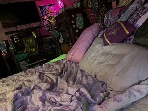 Snapshot of HodgeVibes chatting on 02-21-26, 08:49 HodgeVibes online show from 02-21-26, 08:49