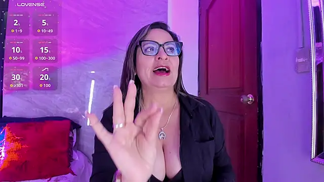 Agatha Pleasure online show from 01-19-26, 11:47