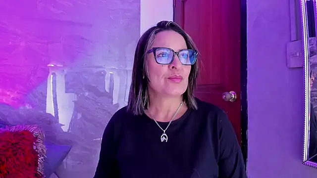 Snapshot of Agatha_Pleasure chatting on 09-17-25, 12:07 Agatha Pleasure online show from 09-17-25, 12:07
