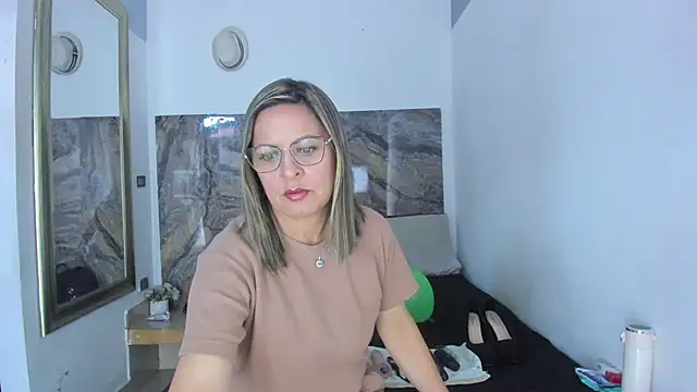 Snapshot of Agatha_Pleasure chatting on 06-16-26, 11:43 Agatha Pleasure online show from 06-16-26, 11:43