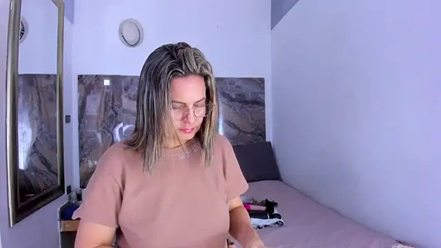Agatha Pleasure online show from 05-19-26, 11:39