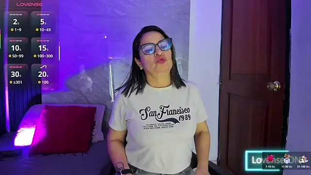 Agatha Pleasure online show from 12-17-25, 11:48