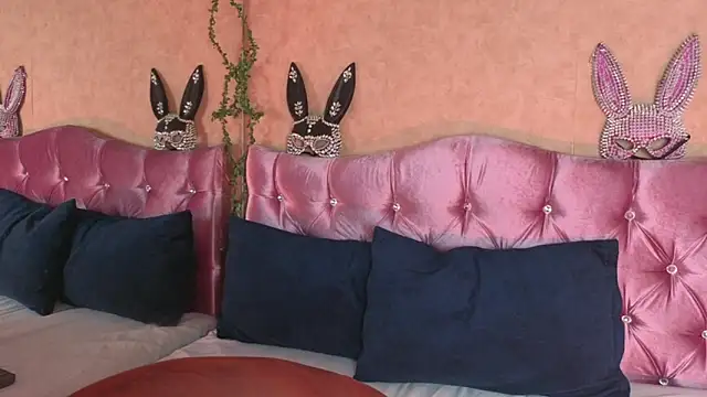 KARINAJTORRES online show from 12-17-25, 09:53