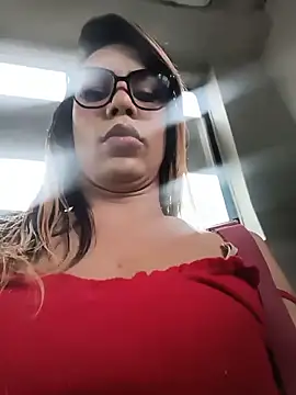 Snapshot of Daliana_Gounbolt chatting on 05-30-26, 11:27 Daliana Gounbolt online show from 05-30-26, 11:27