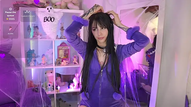 Im Garu online show from 10-31-25, 05:15