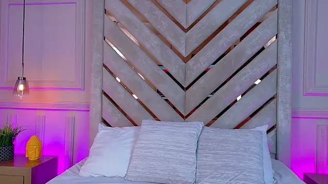 Agatha-Adams online show from 11-20-25, 02:40