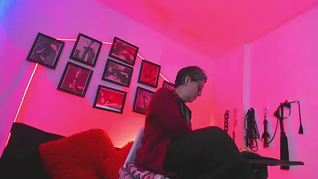 MistressNyx cg online show from 01-06-26, 04:33