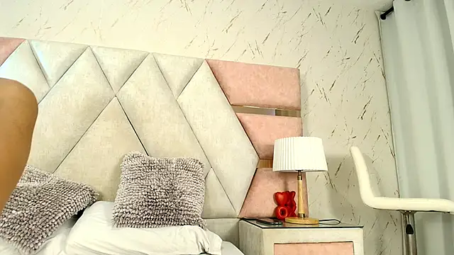 Snapshot of Zoelucas chatting on 03-17-26, 12:08 Zoelucas online show from 03-17-26, 12:08