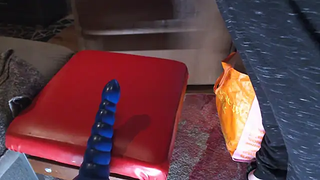 Snapshot of drieghe chatting on 10-13-25, 07:59 drieghe online show from 10-13-25, 07:59